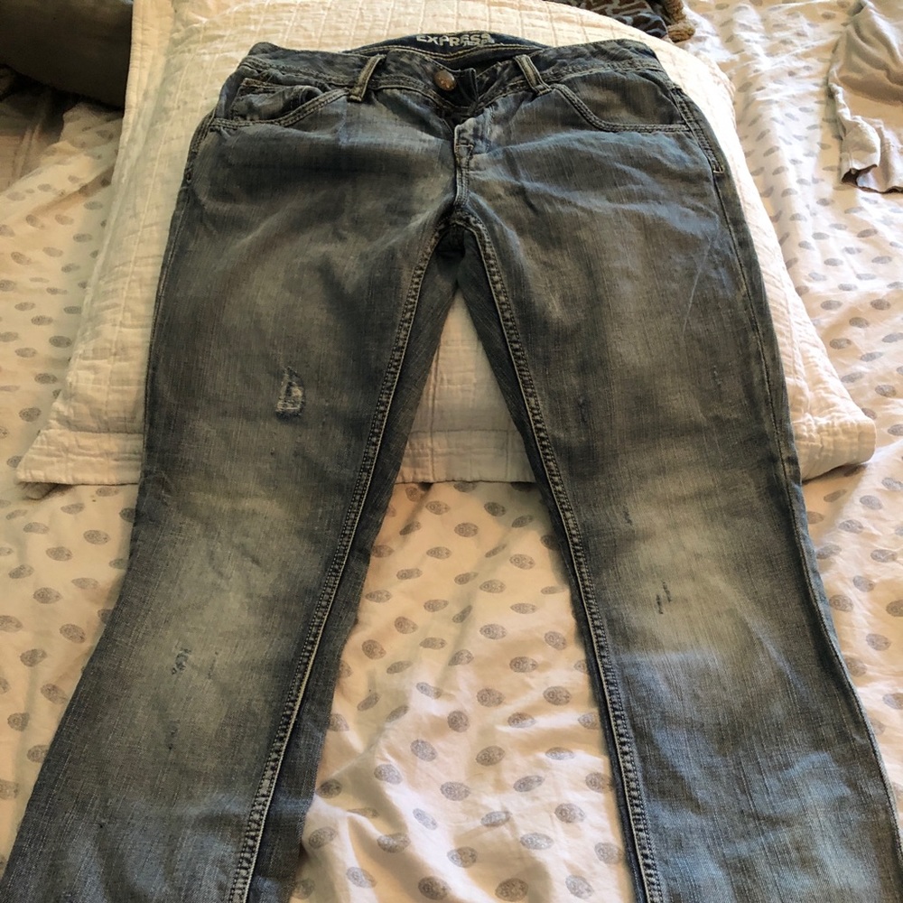 Express distressed jeans size 8